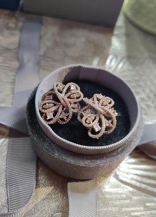 Сережки медичне золото