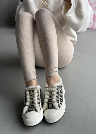 Кеды с натуральным мехом овчина в стиле диор dior platform sneakers deep blue fur