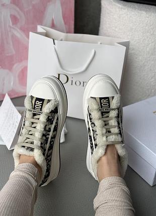 Кеды с натуральным мехом овчина в стиле диор dior platform sneakers deep blue fur