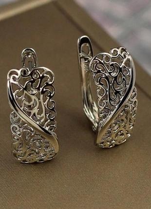 Сережки xuping jewelry вигнутий прямокутник  візерунок зі змійкою 1.8 см сріблясті