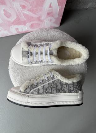 Кеды с натуральным мехом овчина в стиле диор dior platform sneakers grey fur premium