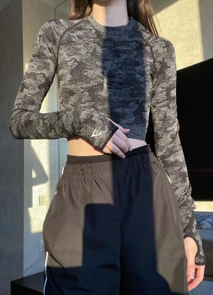 Спортивный топ gymshark