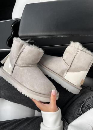 Угги угги угги ugg mini ligth grey zip lacquer