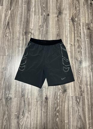 Шорти Кроссовки nike fly 8 us