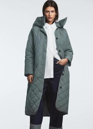 Очень красивое стеганое пальто куртка zara
