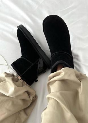 Ugg mini black lacquer уггі 7