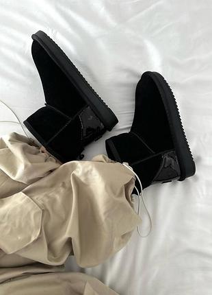 Ugg mini black lacquer уггі 4
