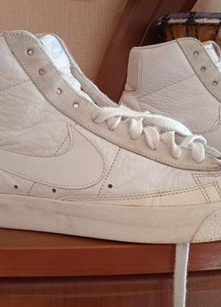 Оригинальные кросеки кеды nike.