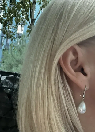 Серьги-подвески с имитацией жемчуга