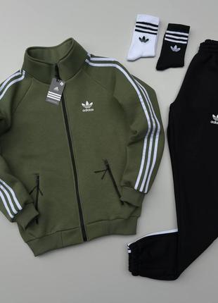 Костюм adidas зима: кофта-штани
2 пары носка в подарок ❄️