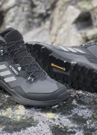 Новые женские сапоги adidas
