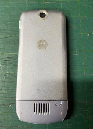 Мобільний телефон motorola l6 silver бу