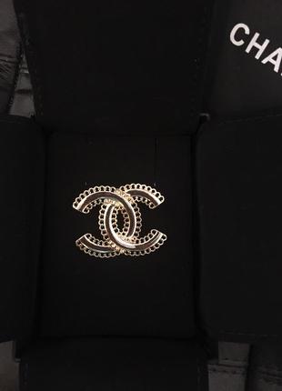 Брошка chanel 5