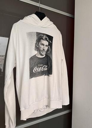 Худі від бренду сшито