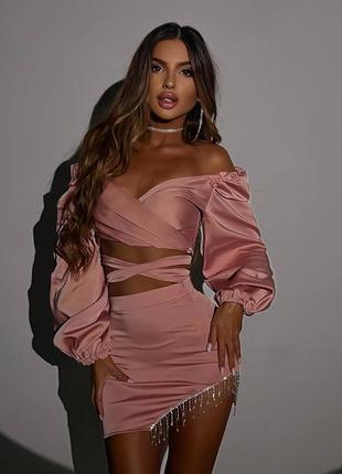 Костюм атласный со стразами