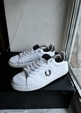 Кроссовки кеды кожа натуральная fred perry оригинал размер 39 25 см по сути новые обуты пару раз всего .