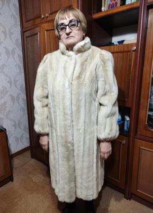 Шуба из искусственного меха