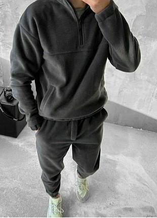 Мужской костюм