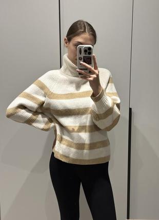 Теплый свитер кофта от mango