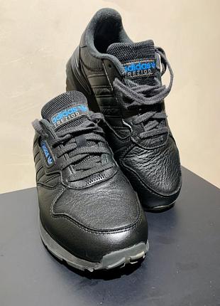 Adidas женские кожаные кроссовки