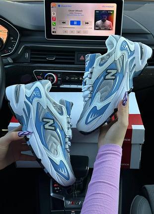Женские кроссовки new balance 725
white blue