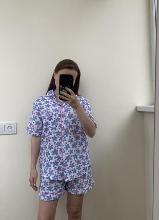 Муслінова піжама у квіти та суниці