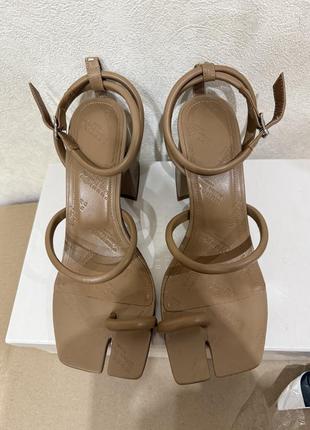 Босоножки таби maison margiela