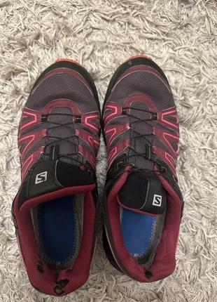 Кроссовки на гортексе