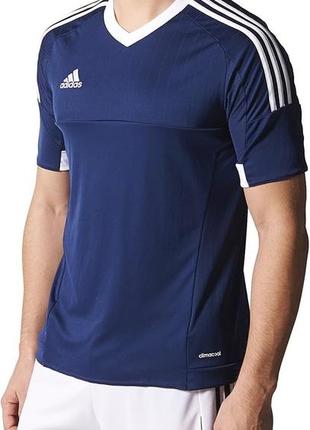 Спортивная футболка adidas как nike и puma и reebok