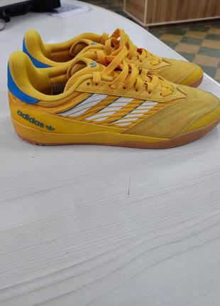 Кросівки/футзалки adidas