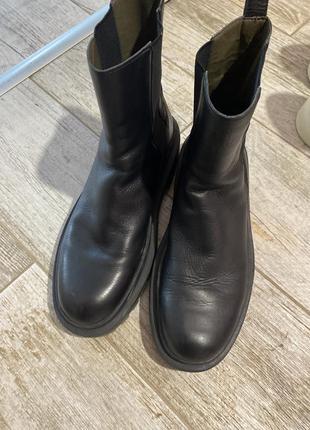 Черевики шкіряні від zara