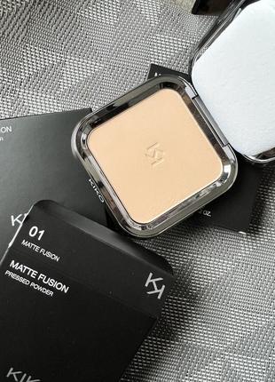 Матуюча компактна пудра kiko milano matte fusion 01