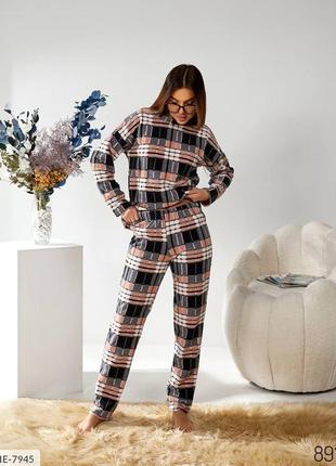 Тепленькая женская пижама