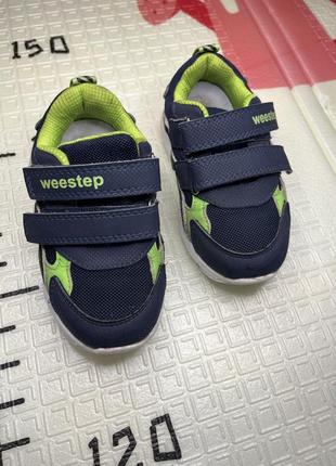 Кроссовки для мальчика 24