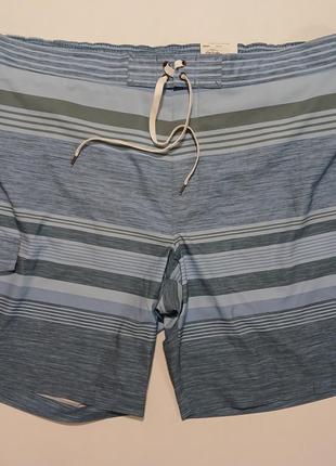 Класні чоловічі шорти для яхтингу. талія 120+3, бедра 142