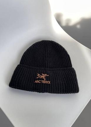 Шапка мужская черная осенняя весенняя arc'teryx