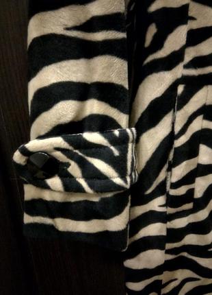 Пальто принт зебра   в анімалістичний принт7 фото