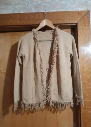 Новый свитер,кардиган с касами/, бахромой.