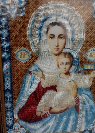 Иконы вышиты бисером