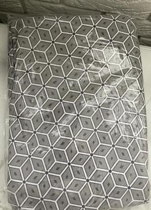 Простынь на резинке 150х190