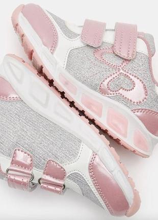 Кросівки дитячі bata italia світяться