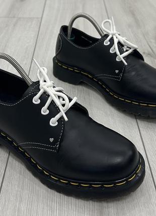 Жіночі шкіряні туфлі martens jadon fur черевики лак з хутром hearts (24,5 см)