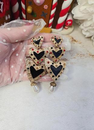 Массивные серьги сердца золотого тона