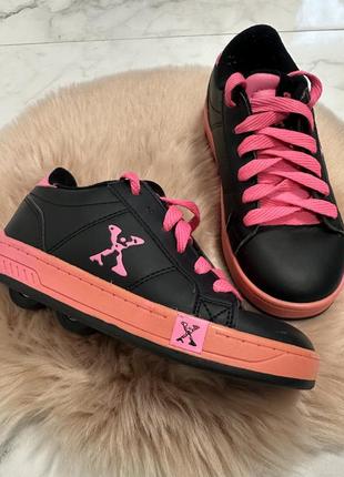 Классные кроссовки на колесиках heelys, кеды на колесах, ролики