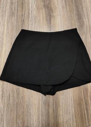 Спідниця- шорти чорні, з розрізом як zara