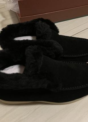 Лоферы черные loro piana с мехом