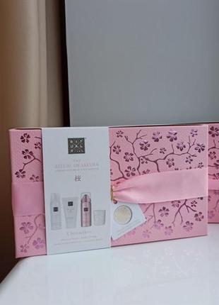 Набір нідерландської косметики rituals ritual of sacura