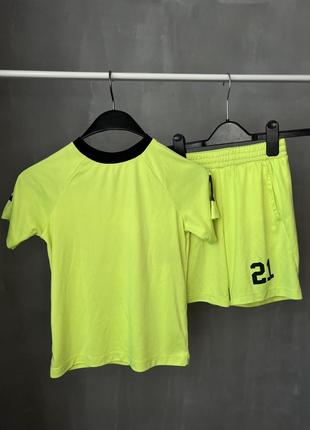 Дитяча спортивна футбольна форма