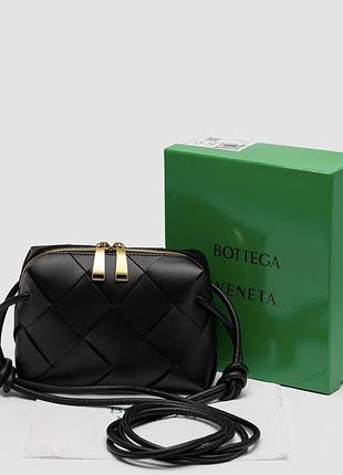 Шкіряна плетена сумка крос-боді bv