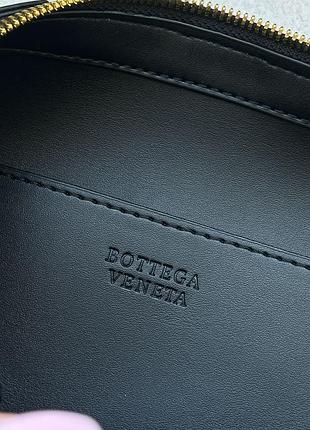 Шкіряна плетена сумка крос-боді bv